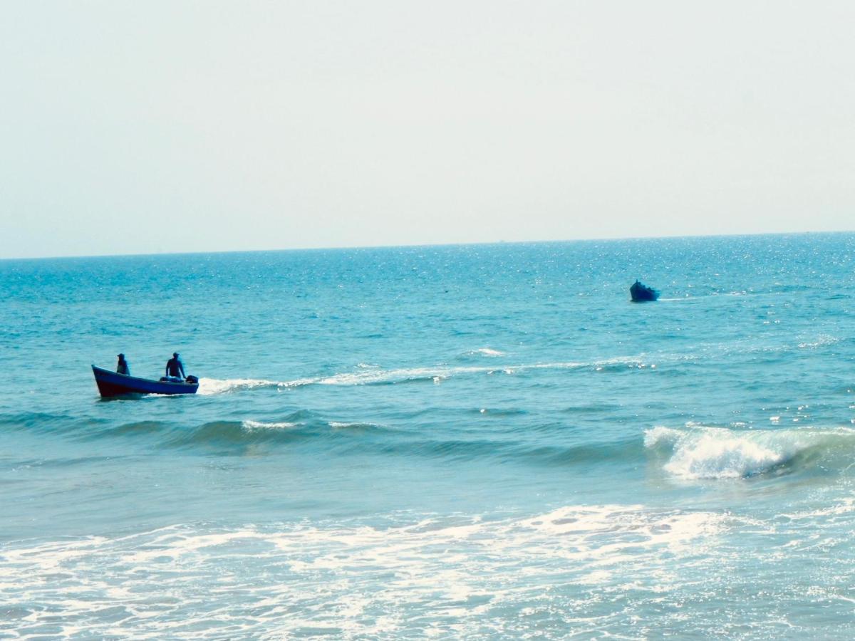 Manzili Surfhouse Hotel Tamraght ภายนอก รูปภาพ